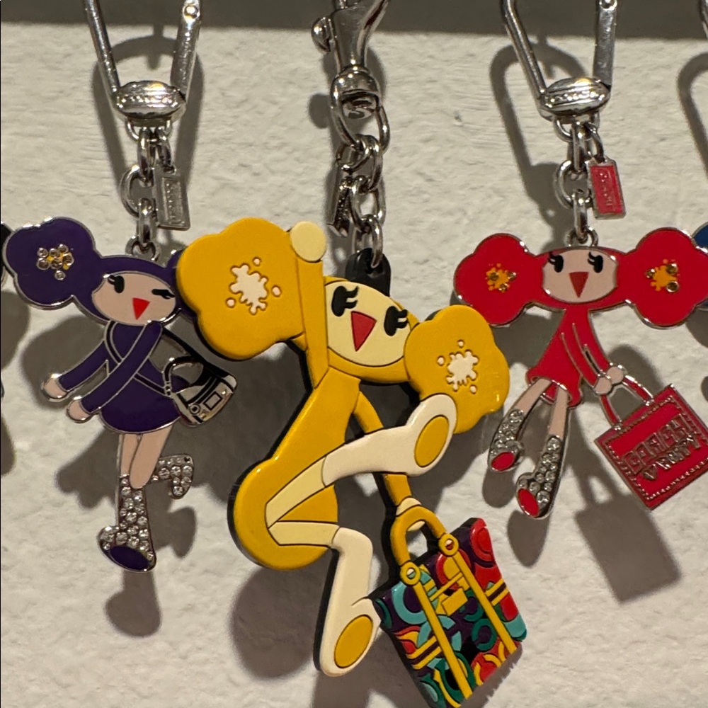 ‼️RARE!!!‼️🩷🖤💜💛❤️💙
Authentic Coach Keychains - Picture 3 of 5